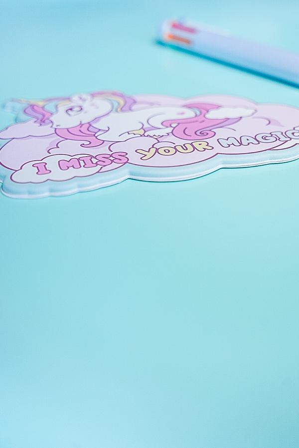 Find yourself a pen pal who likes it puffy!  Show your friends just how magical they are with this puffy little unicorn.  Also available in Box Sets of 3.  Send with love and make it puffy!