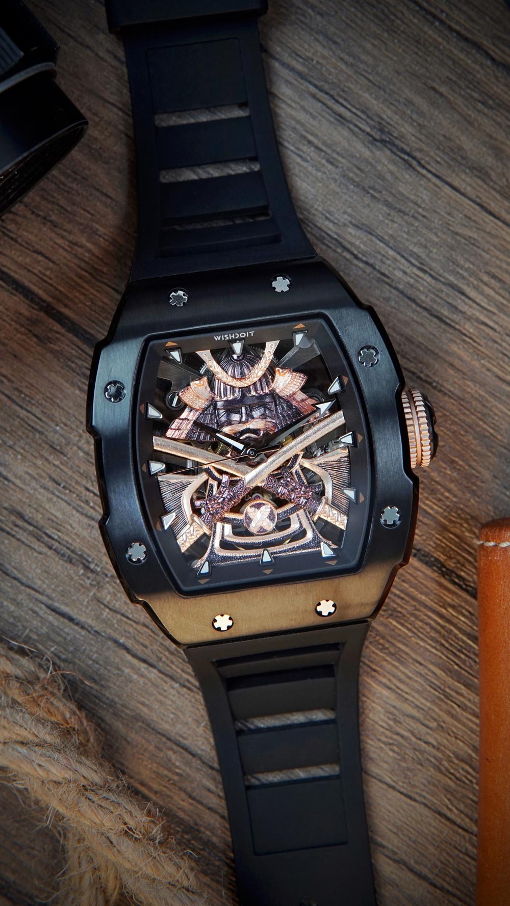 25% Off Orders Over $399