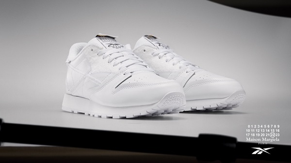 MAISON MARGIELA X:Reebok’s classic design reinterpreted through Maison Margiela’s signature code, the memory of, the Classic Leather & Club C Memory Of utilizes the technique of decortiqué to showcase the authentic construction of the classic silhouet