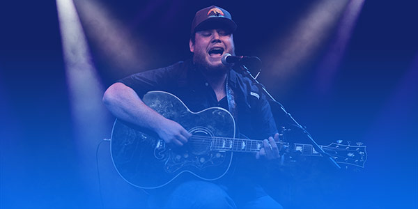 Luke Combs Tickets