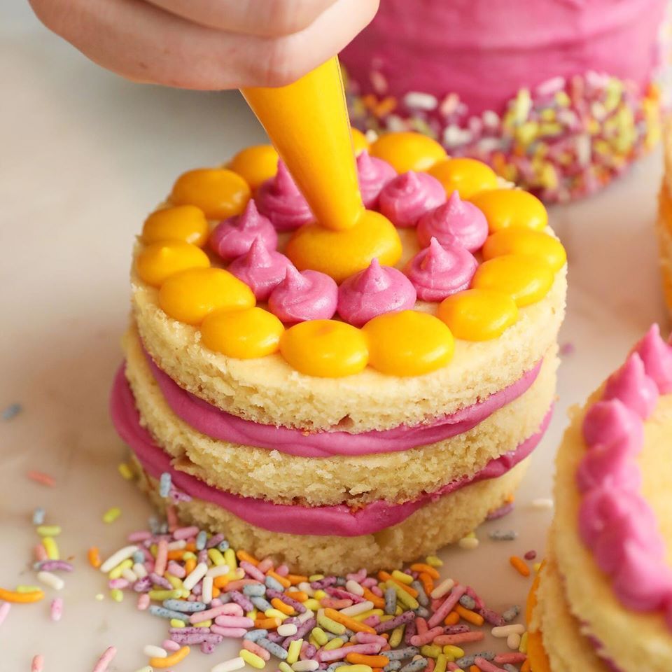 Get the Organic Rainbow Surprise Mini Spill Cake!