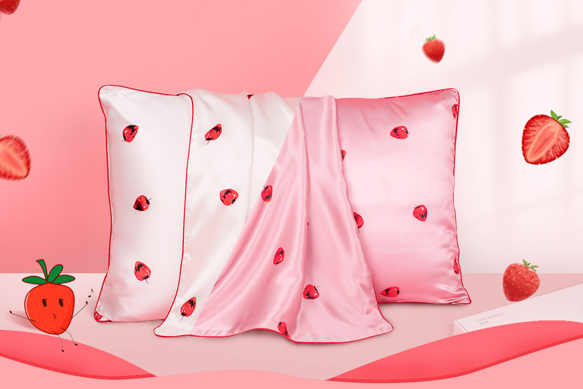 Spring Sale extra 15% off strawberry silk pillowcase